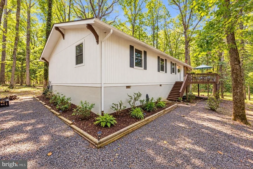 Photo of 222 CREEKSIDE DRIVE