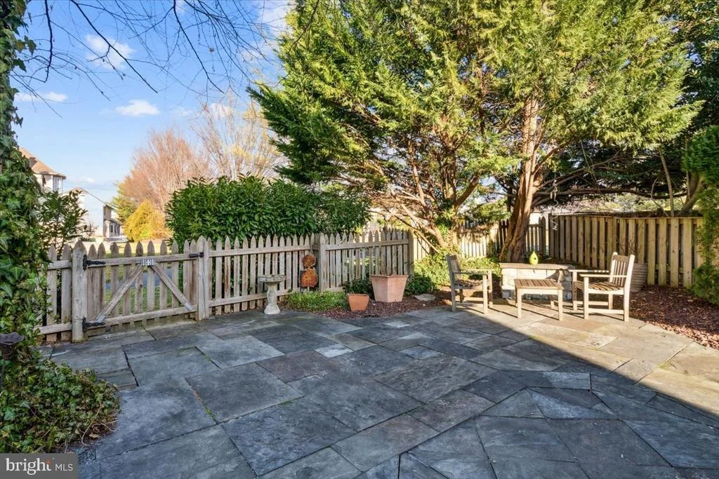 Photo of 2554 BEAR DEN ROAD