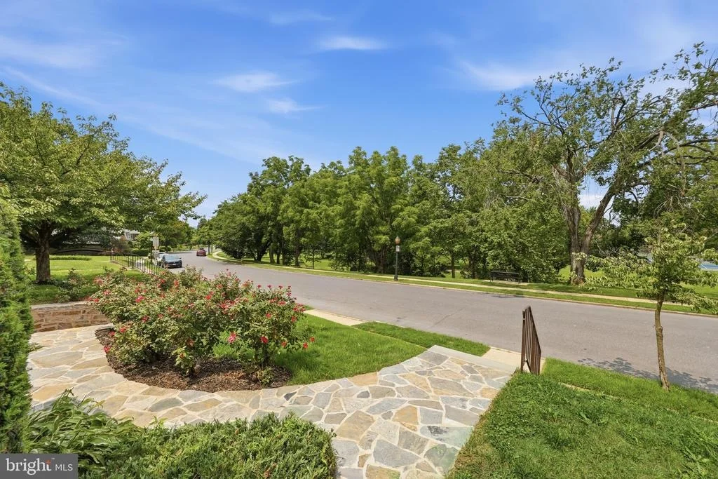 Photo of 408 CARROLL PARKWAY