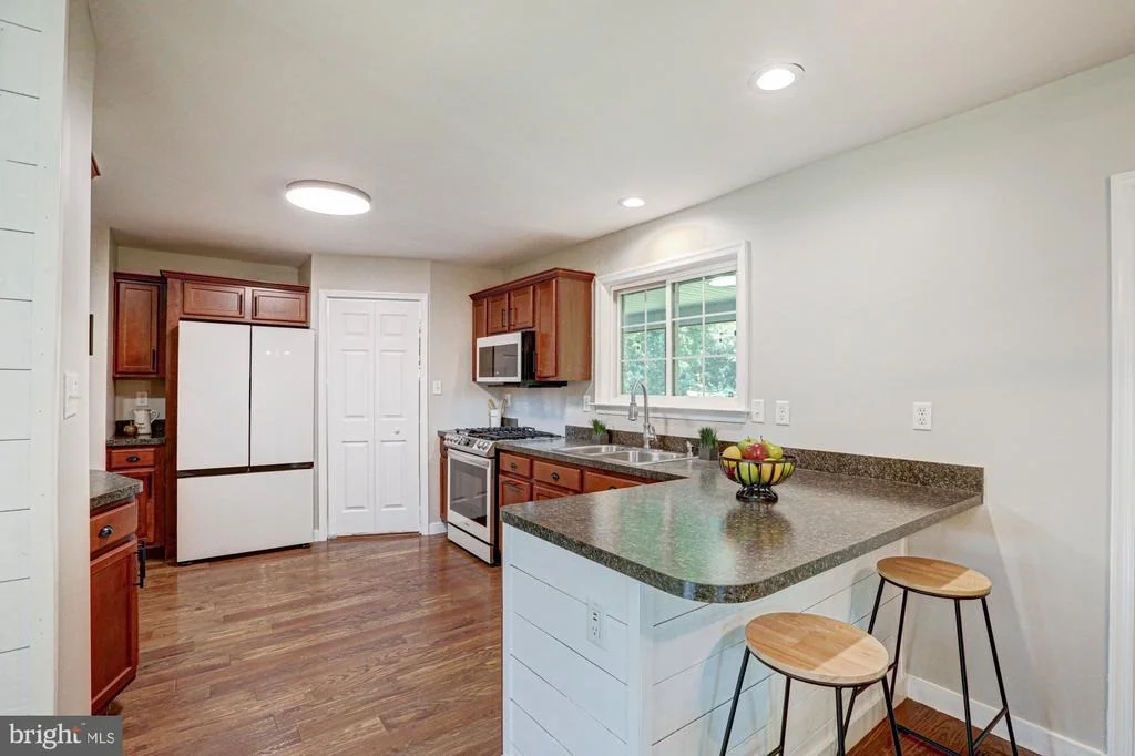 Photo of 119 N MEADOW DRIVE