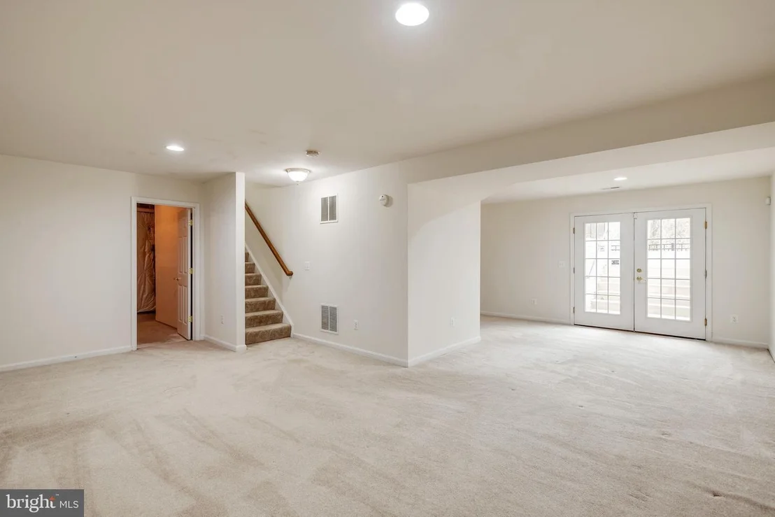 Photo of 19237 POTOMAC CREST DRIVE