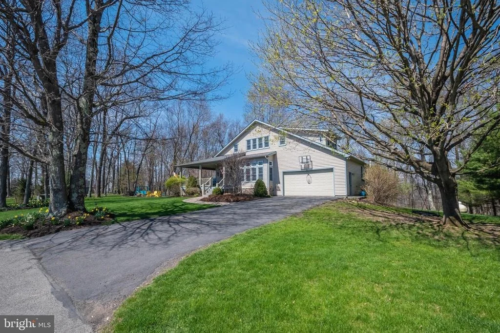 Photo of 726 SUNSET RIDGE DRIVE