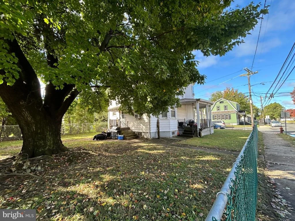 Photo of 102 MARSHALL AVENUE