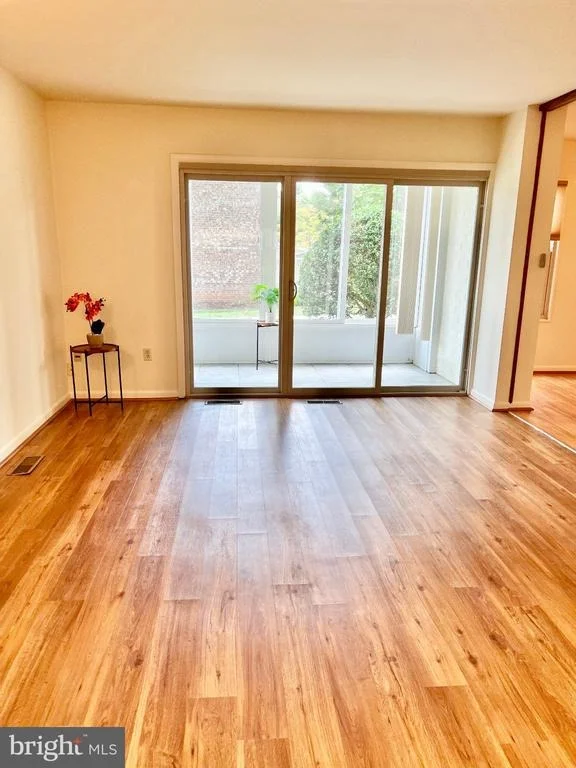 Photo of Unit 101B at 3640 GLENEAGLES DRIVE