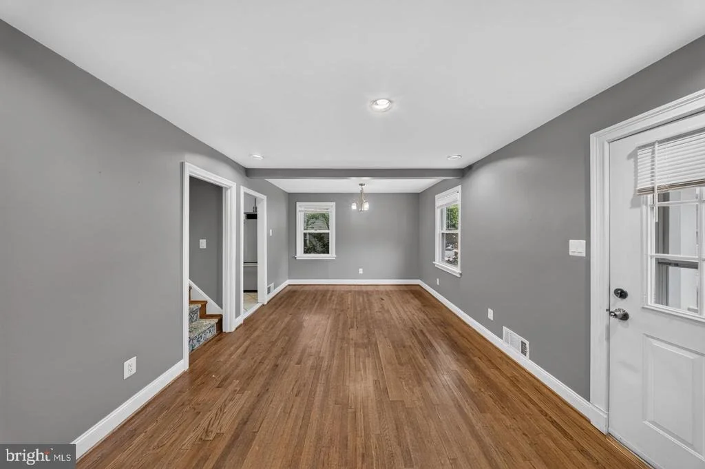Photo of 2712 NEWTON STREET