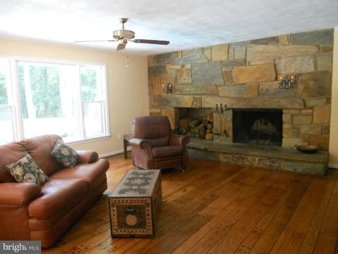 Photo of 450 RIVER BEND ROAD