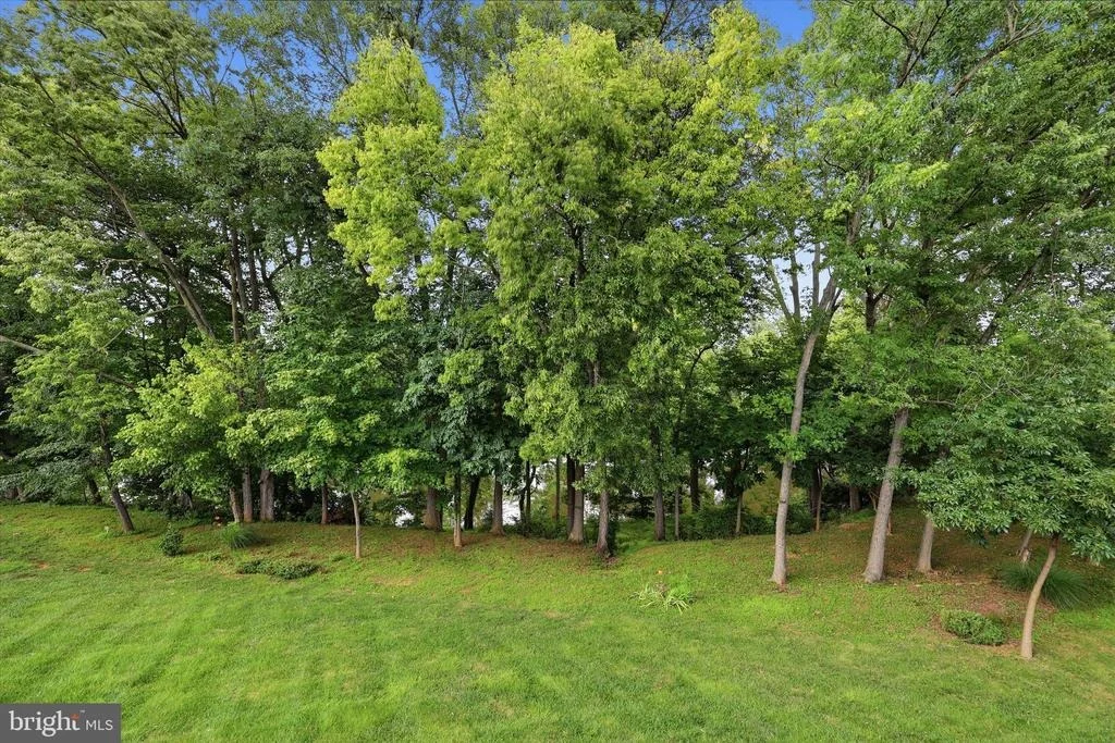 Photo of 2924 MILL ISLAND PARKWAY