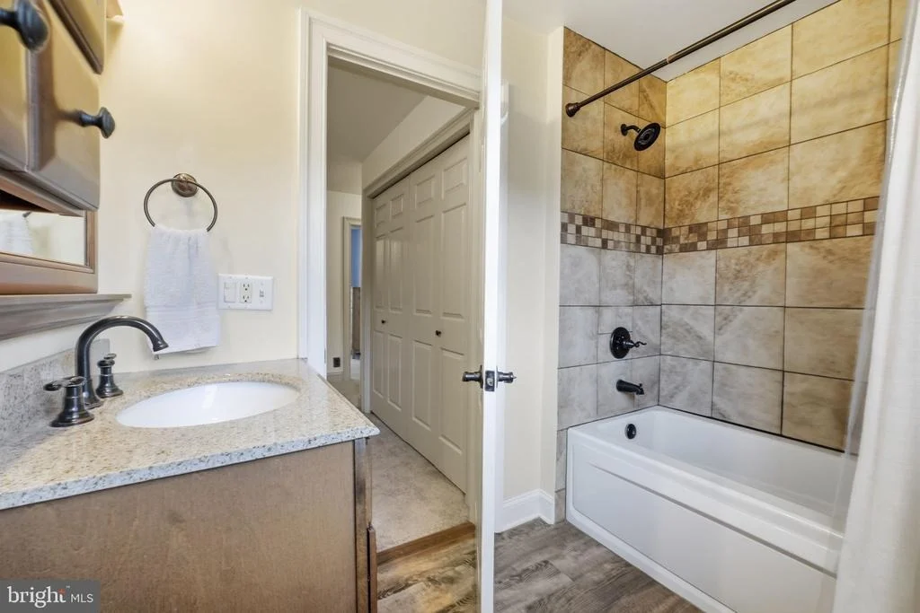 Photo of 1190 LONG VALLEY ROAD