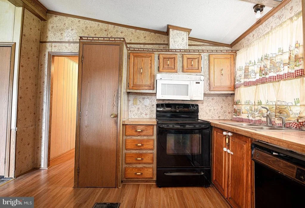 Photo of 107 LARIAT ROAD