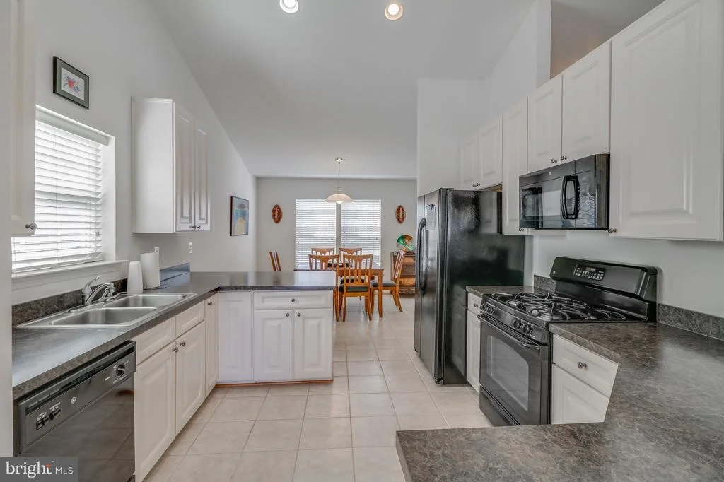 Photo of 254 LONE TREE DRIVE