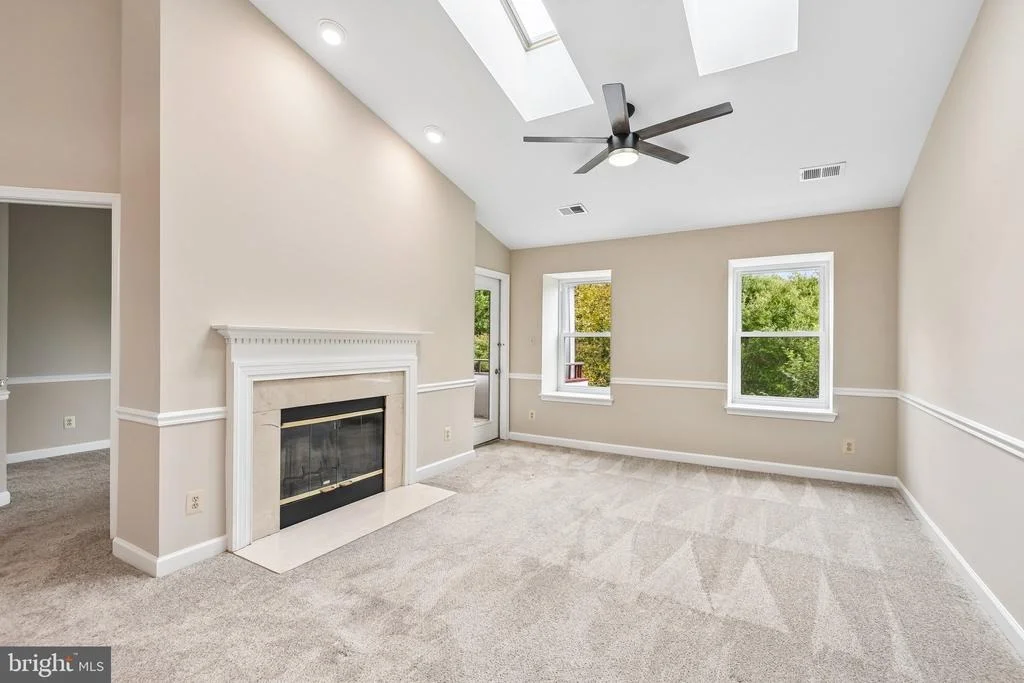 Photo of Unit 9C32 at 13701 MODRAD WAY