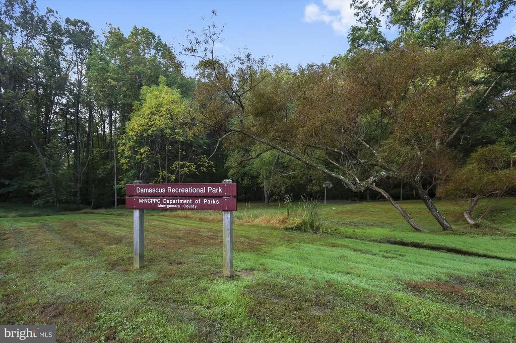 Photo of 24824 SHOWBARN CIRCLE