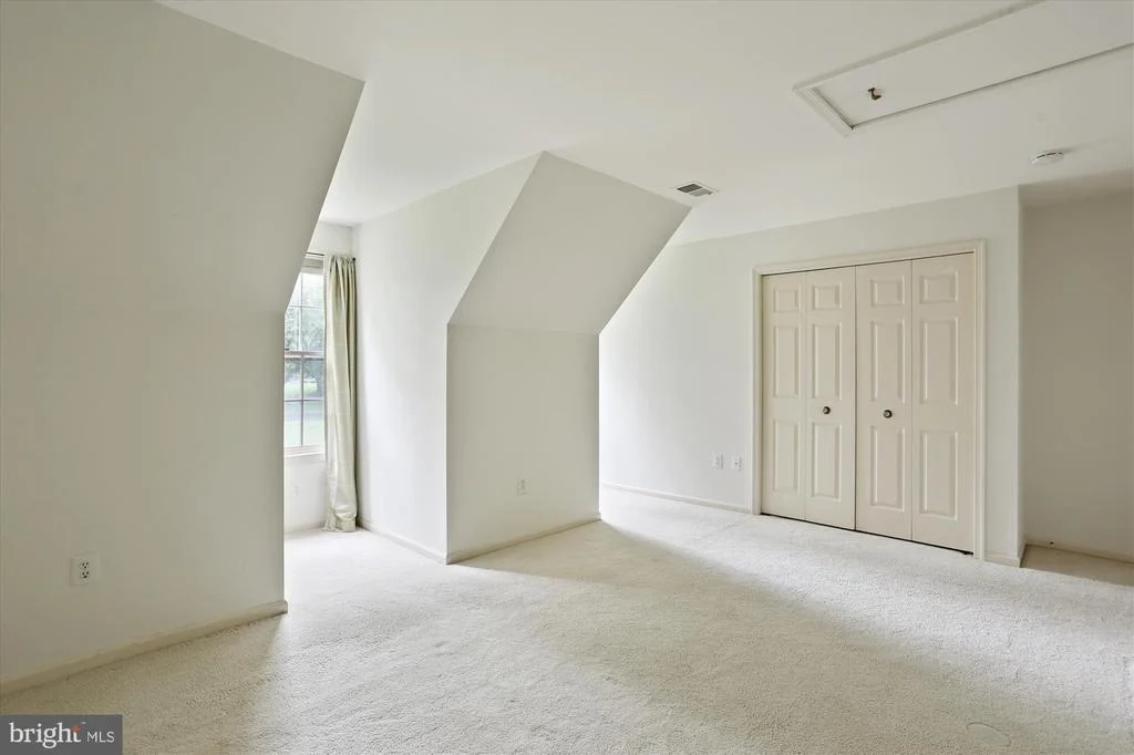 Photo of 22217 CREEKVIEW DRIVE
