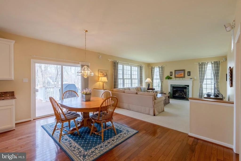 Photo of 10419 WHITE COURT