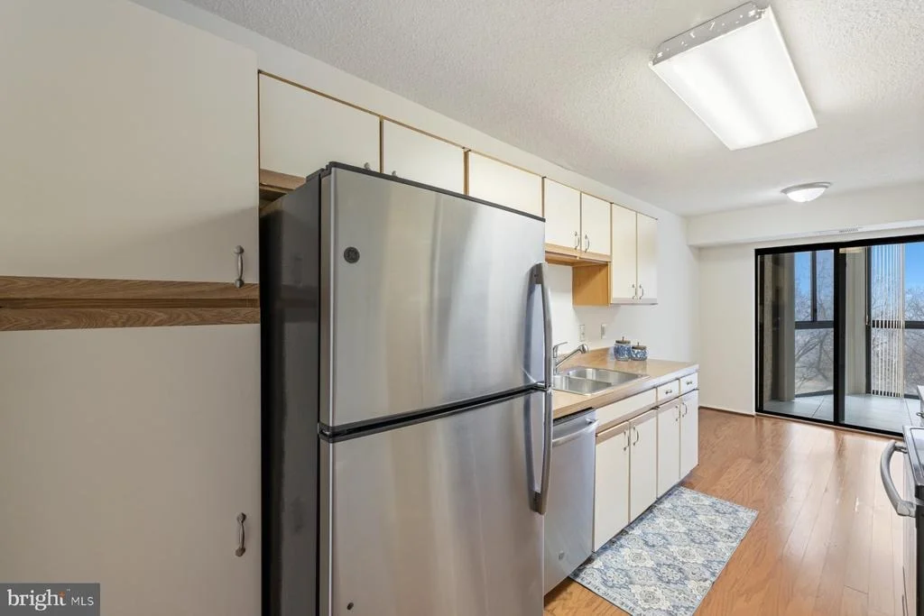 Photo of Unit 2801 at 15107 INTERLACHEN DRIVE