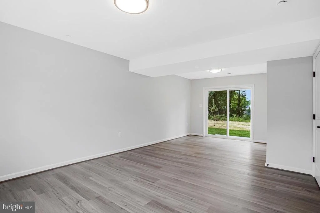 Photo of 10 POPLAR LANE