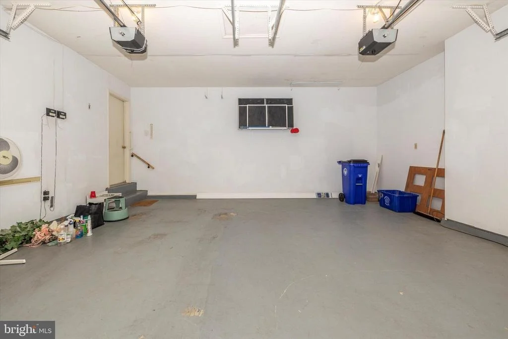 Photo of 827 DUNBROOKE COURT