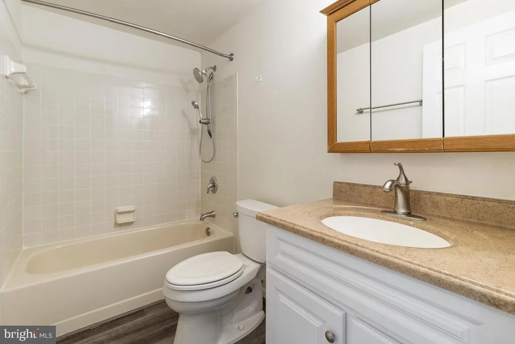 Photo of 8032 RED JACKET WAY