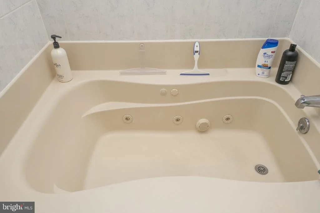 Photo of 23523 HOLLY CIRCLE