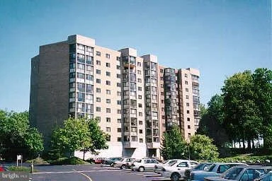 Photo of Unit 2305 at 15107 INTERLACHEN DRIVE