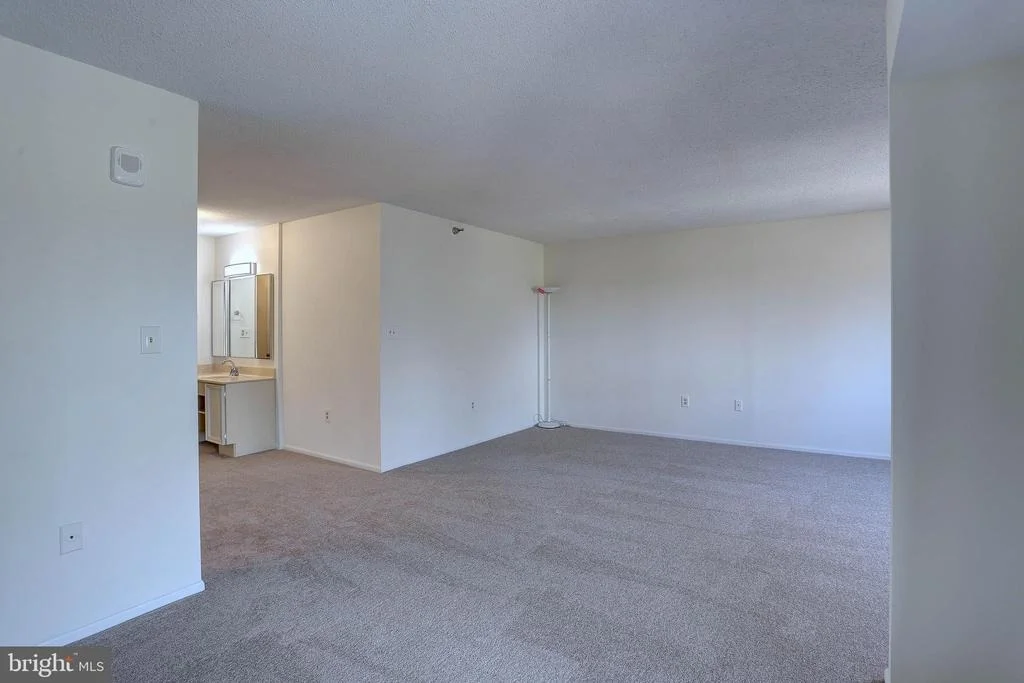 Photo of Unit 3826 at 15115 INTERLACHEN DRIVE
