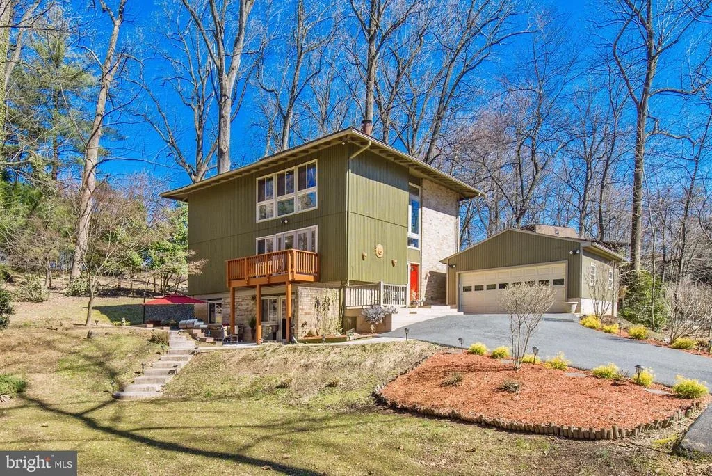 Photo of 107 DELFORD AVENUE