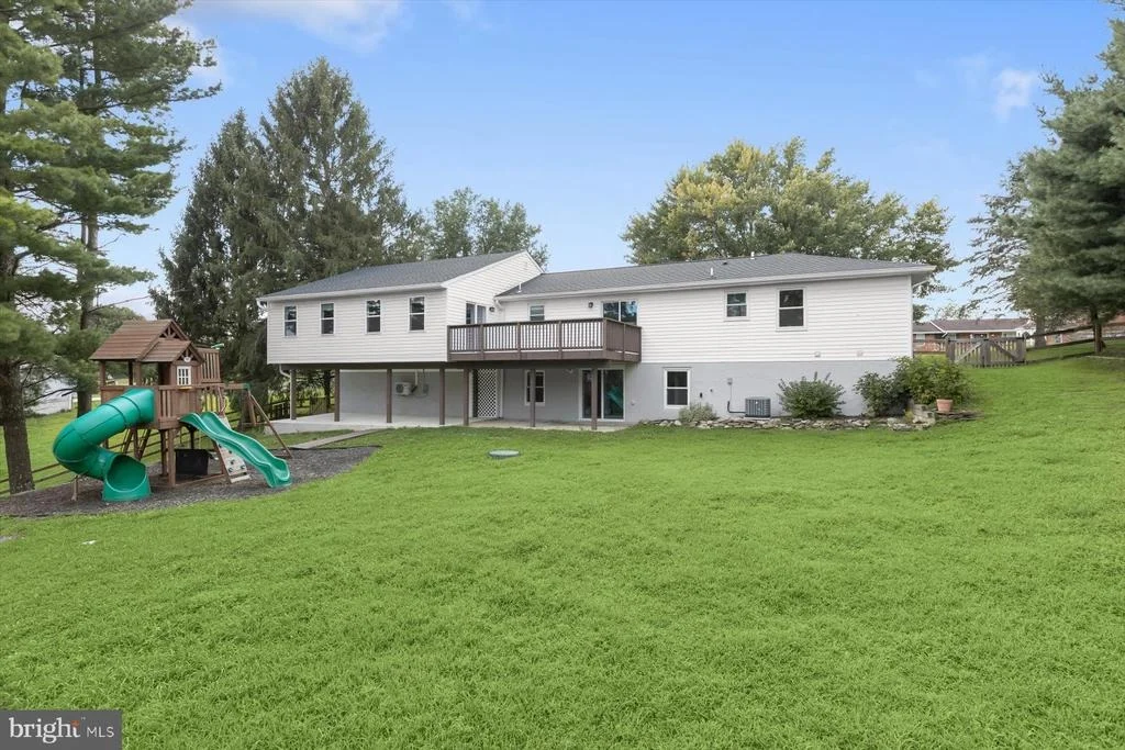 Photo of 2215 RIDGEMONT DRIVE