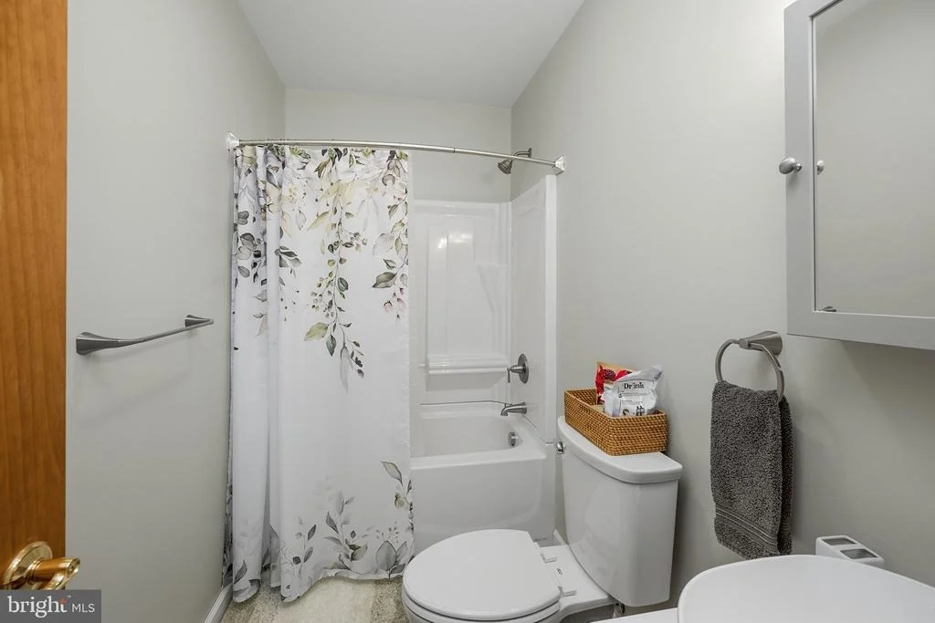 Photo of 607 PIN OAK CIRCLE