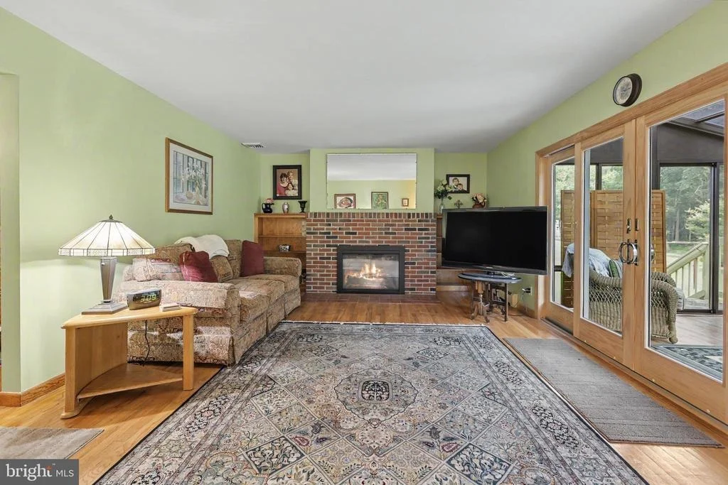 Photo of 2048 BUSTLETON ROAD