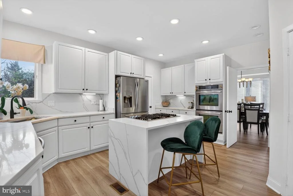 Photo of 11300 WATER POINTE CIRCLE