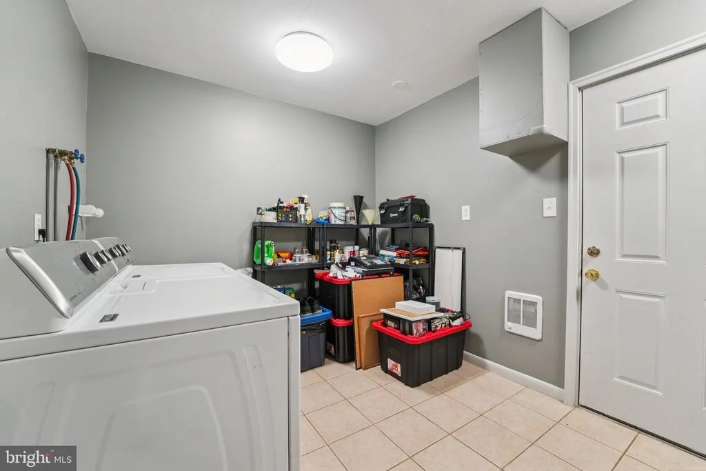 Photo of 1005 GULLO ROAD