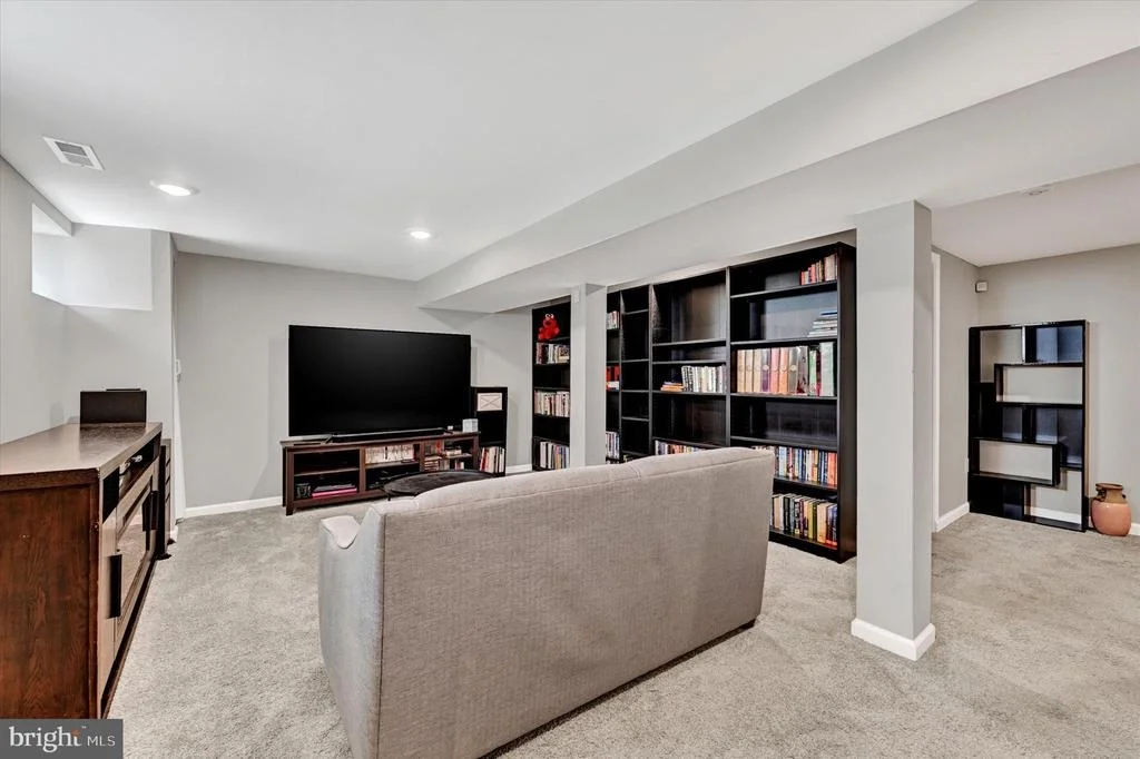 Photo of 5217 CATALPHA ROAD