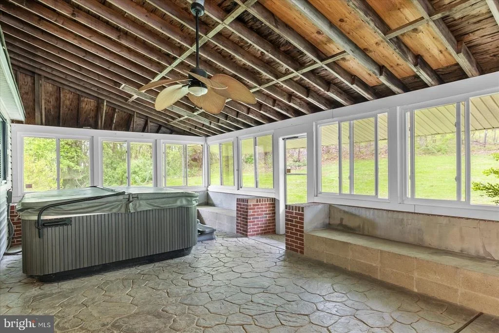 Photo of 1426 RIDGE ROAD