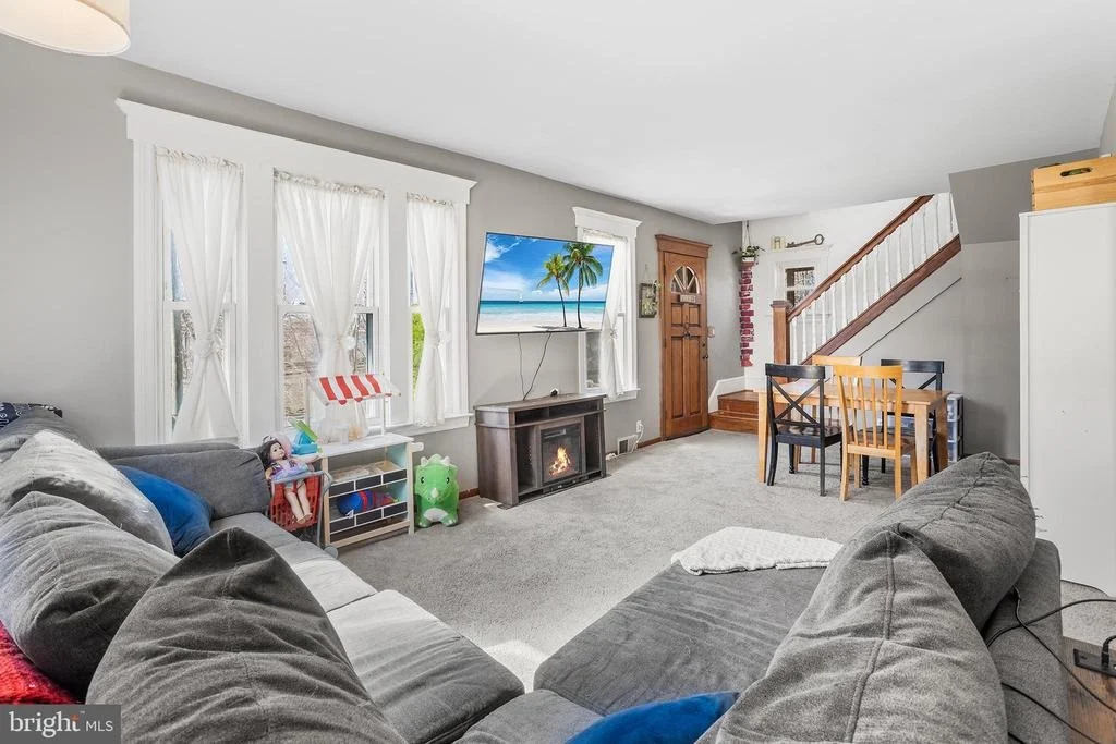 Photo of 607 RAILROAD BOULEVARD