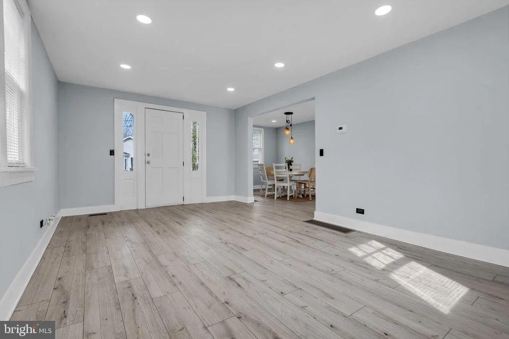 Photo of 116 HOUGH STREET