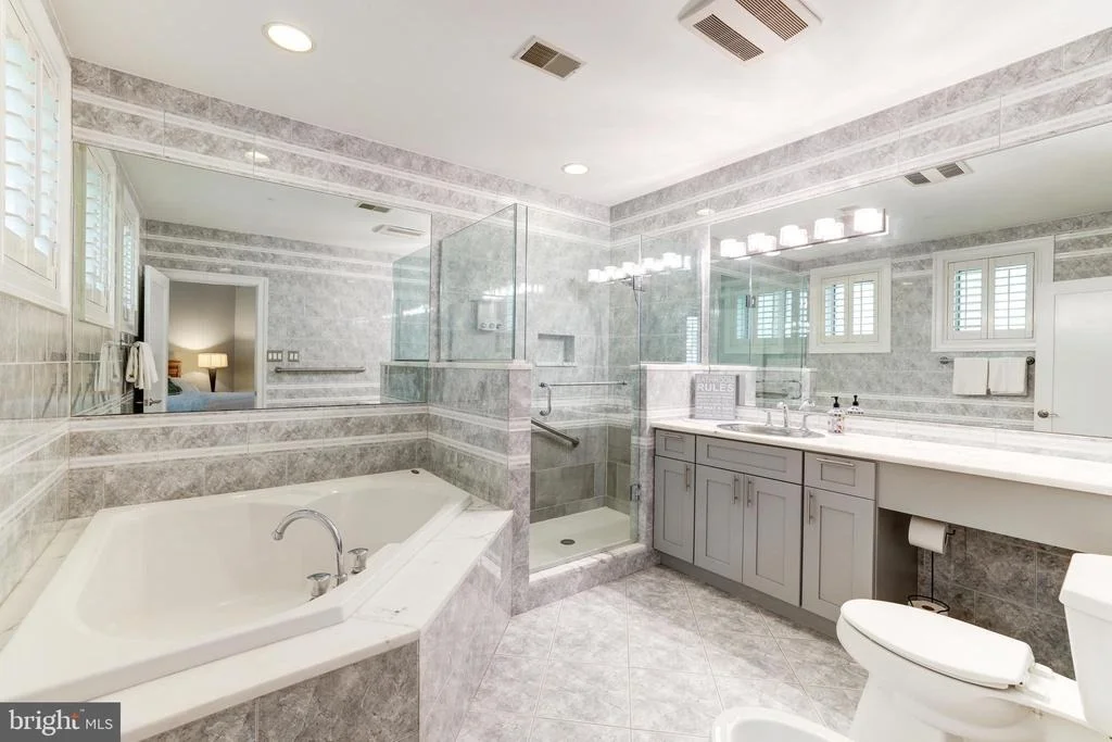 Photo of 658 LIVE OAK DRIVE