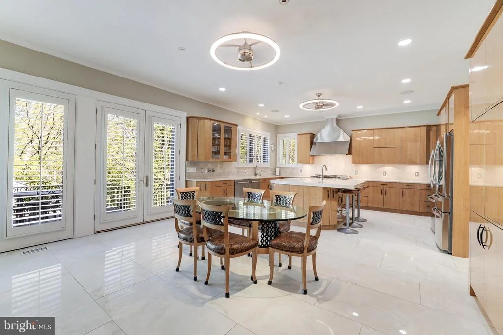 Photo of 658 LIVE OAK DRIVE