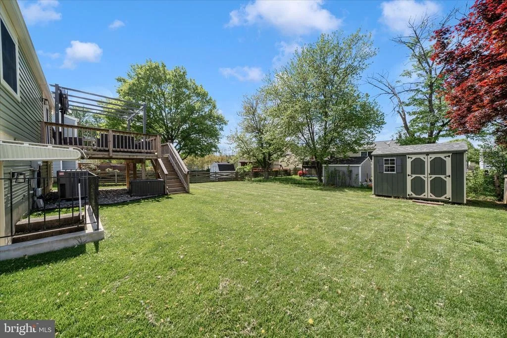 Photo of 5696 PEBBLE DRIVE