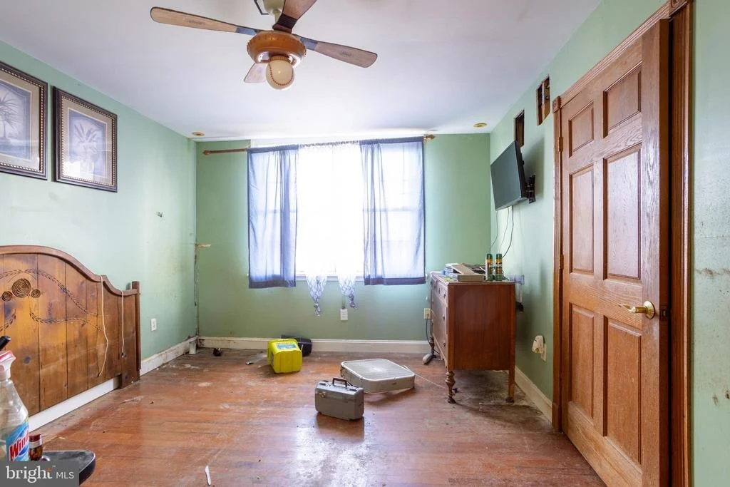 Photo of 415 SHORE DRIVE