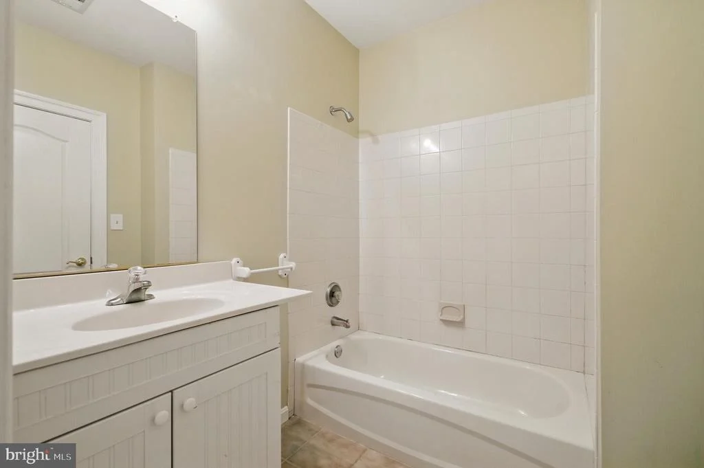 Photo of 1002 COVINGTON WAY