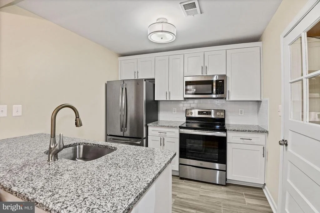 Photo of 2301 RAMBLEWOOD DRIVE