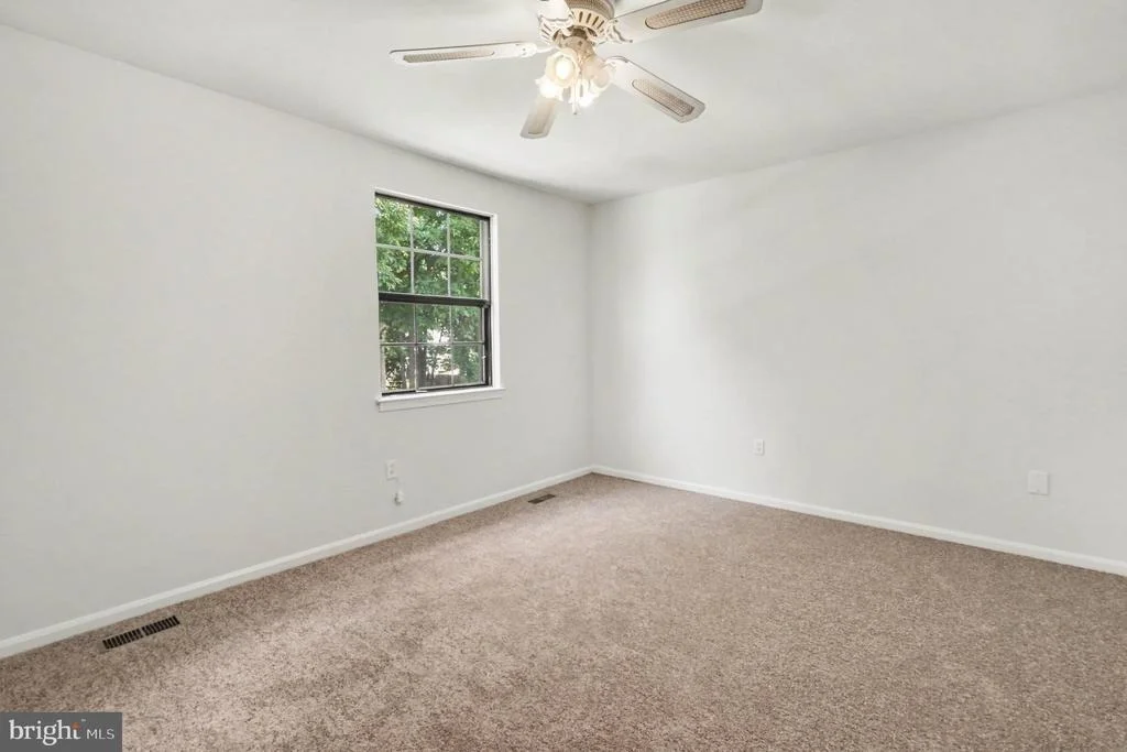 Photo of 737 FOX CHASE CIRCLE