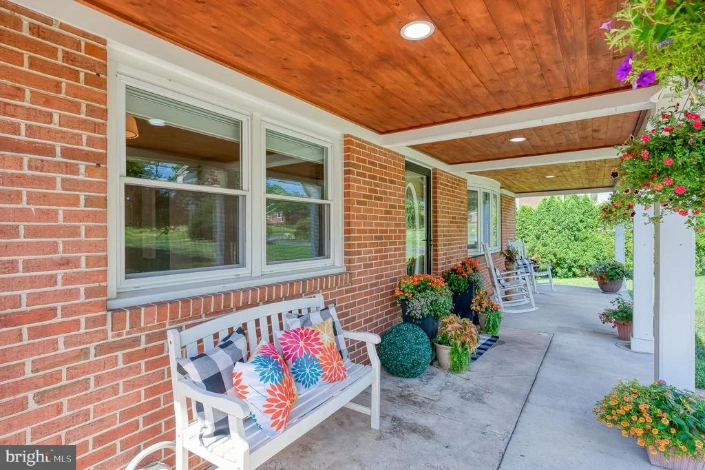 Photo of 504 PLUMTREE ROAD
