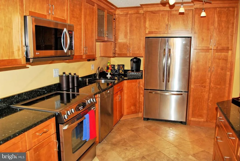 Photo of Unit 508 at 5902 MOUNT EAGLE DRIVE