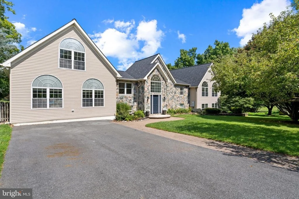 Photo of 2696 WALSTON ROAD