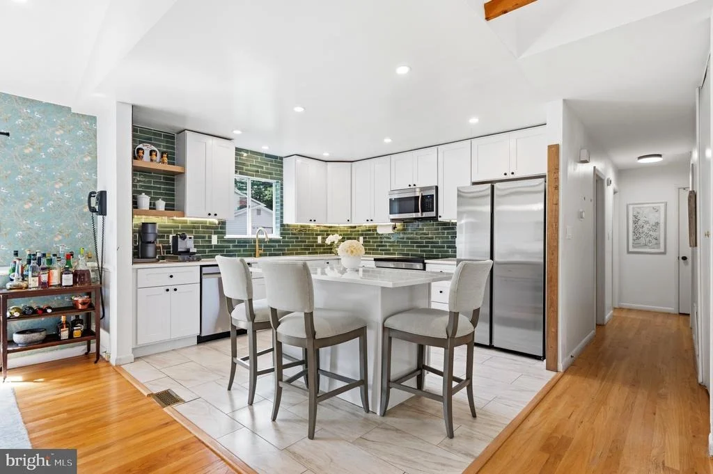 Photo of 524 MAPLE RIDGE LANE