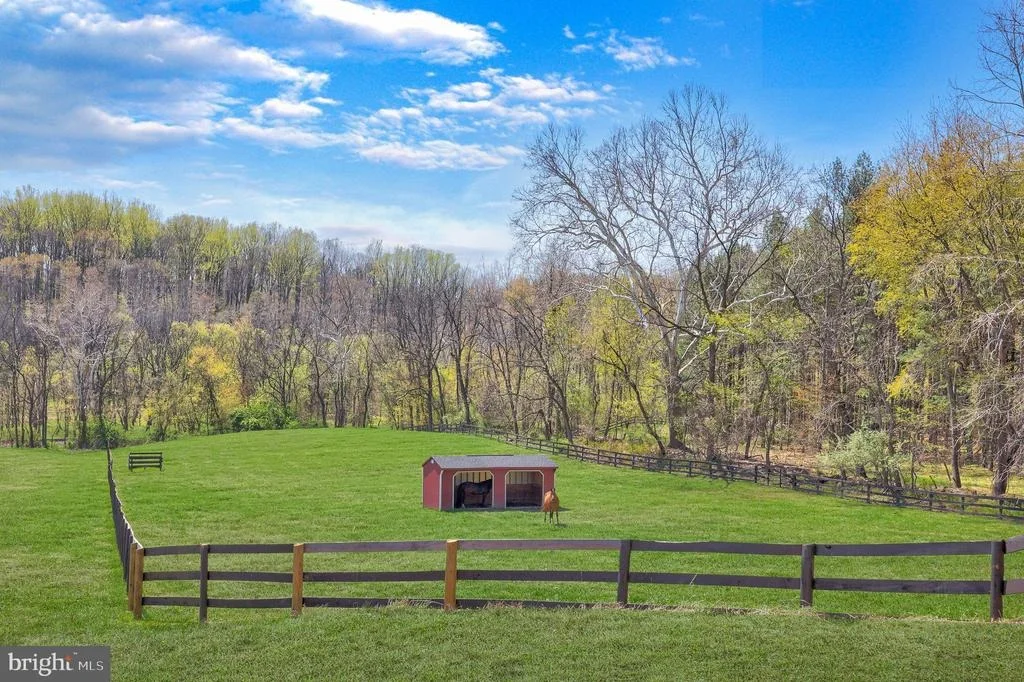 Photo of 9393 BRIAR LANE