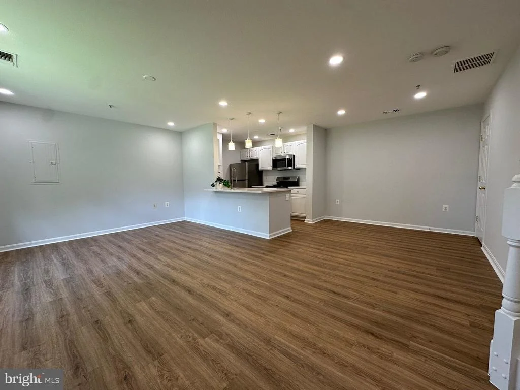 Photo of 43577 PATCHING POND SQUARE