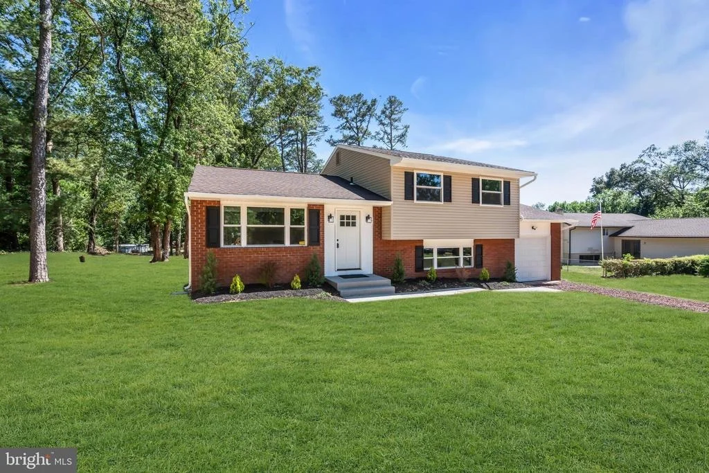 Photo of 143 OAK PINES BOULEVARD