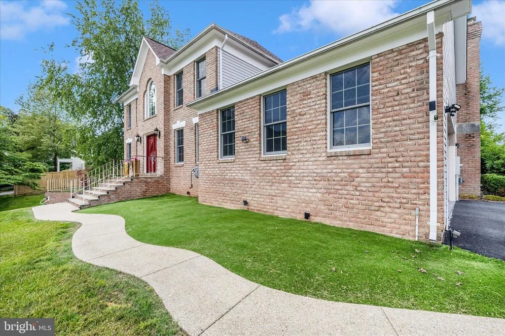 Photo of 6104 EDMONT DRIVE